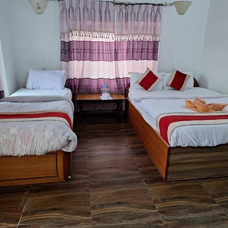 Hotel Shiva'S Dream Sauraha Exterior photo