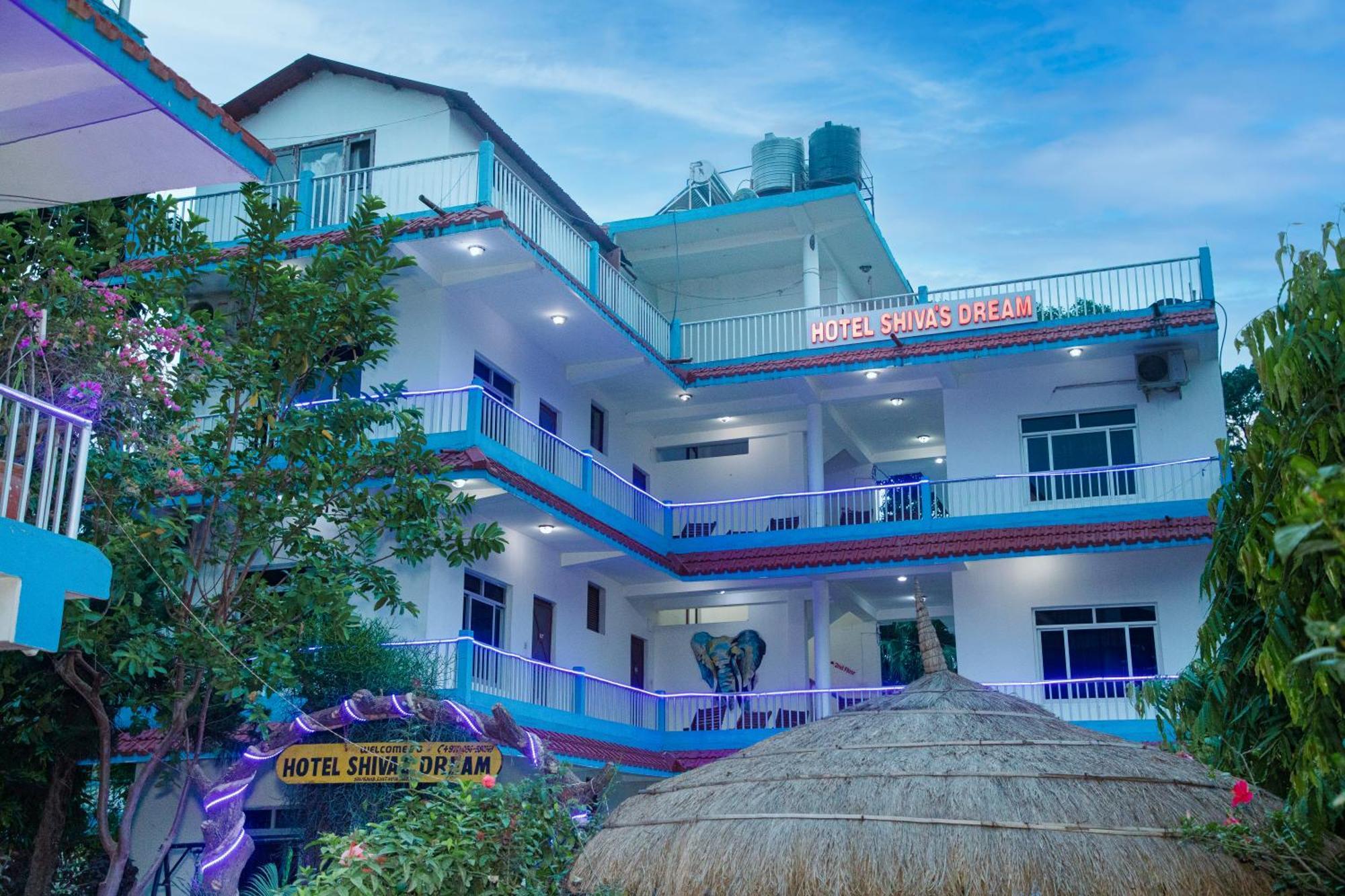 Hotel Shiva'S Dream Sauraha Exterior photo
