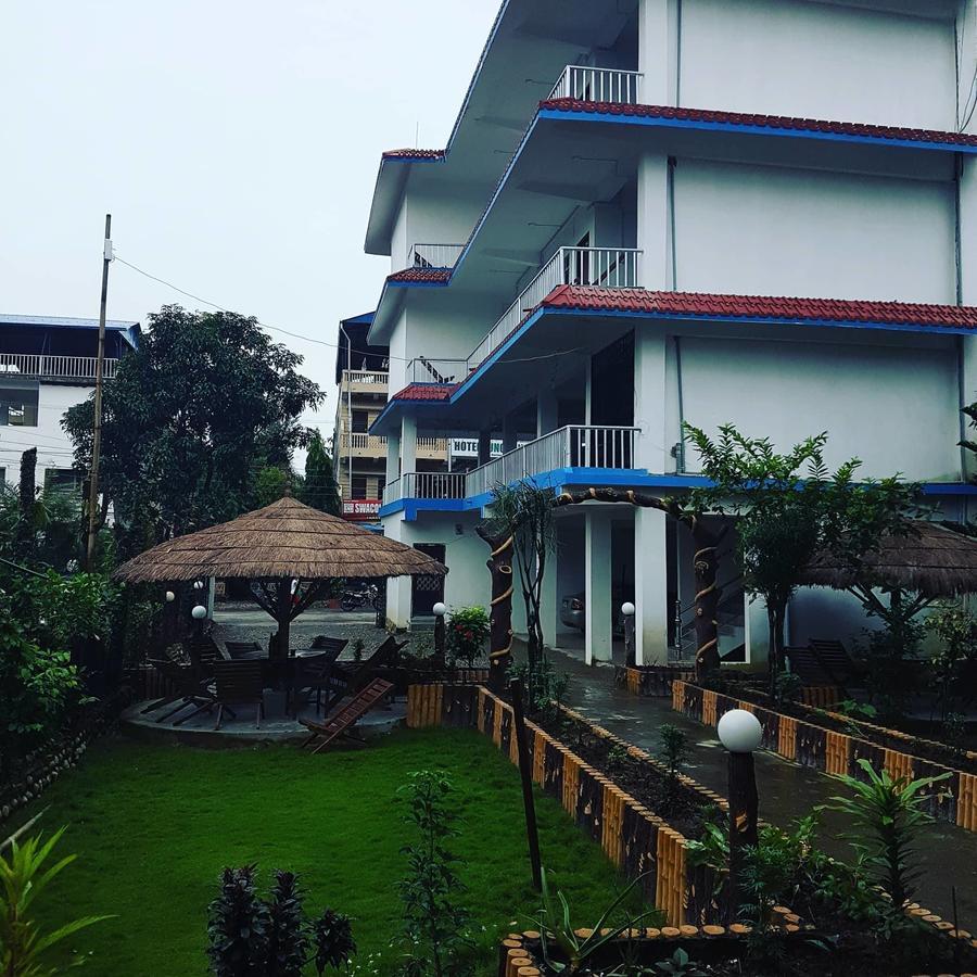 Hotel Shiva'S Dream Sauraha Exterior photo